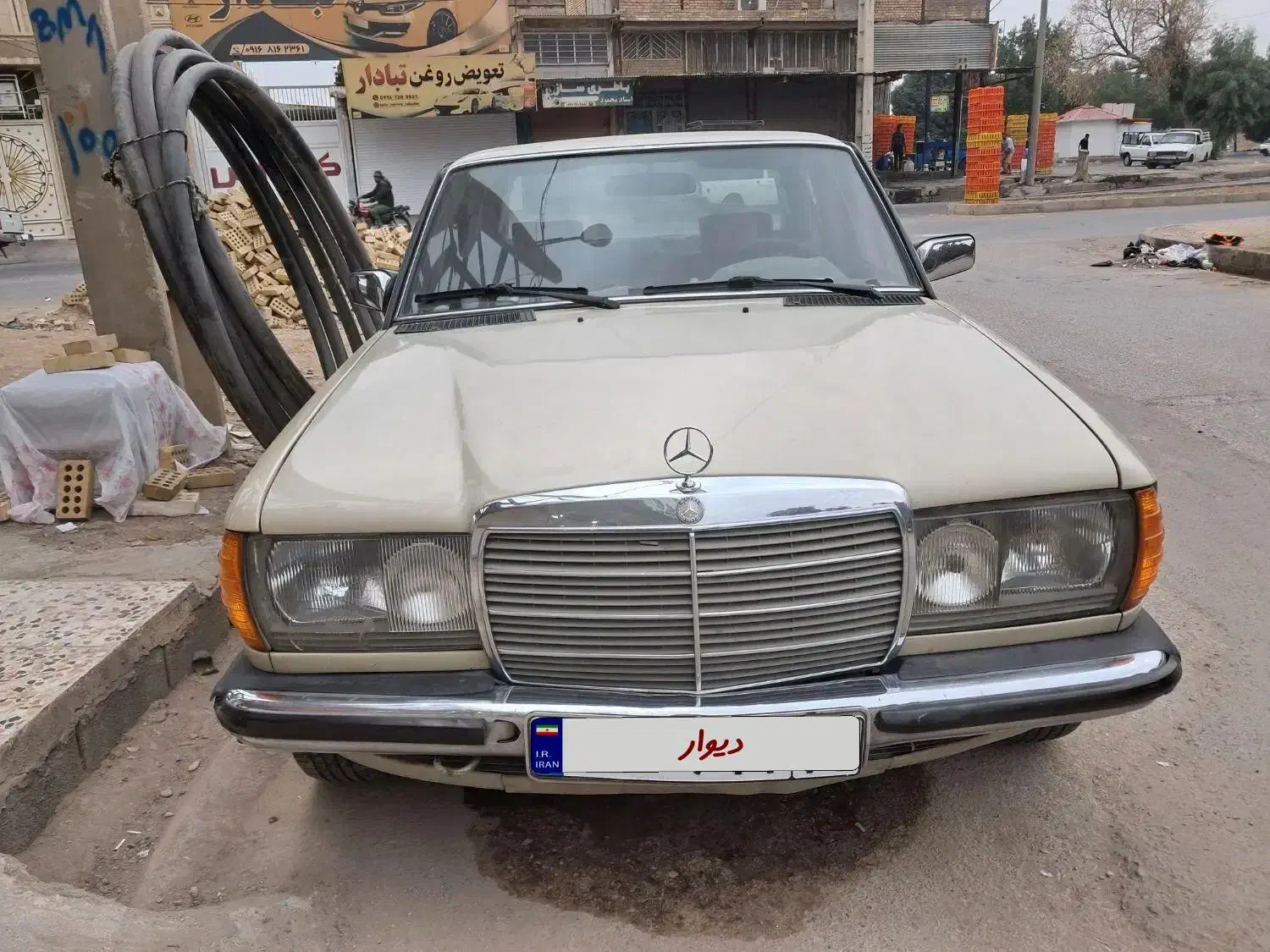 بنز دانشجویی ۲۰۰مدل ۸۳ موتور مشکی|خودرو کلاسیک|تهران, پاسداران|دیوار