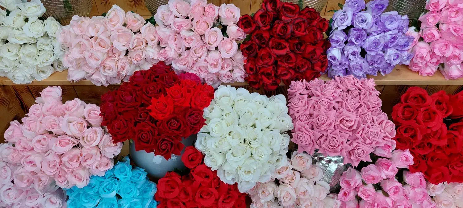 *تولید وپخش گل رز مصنوعی قابل شستشو*|گل مصنوعی|سیاهکل, |دیوار