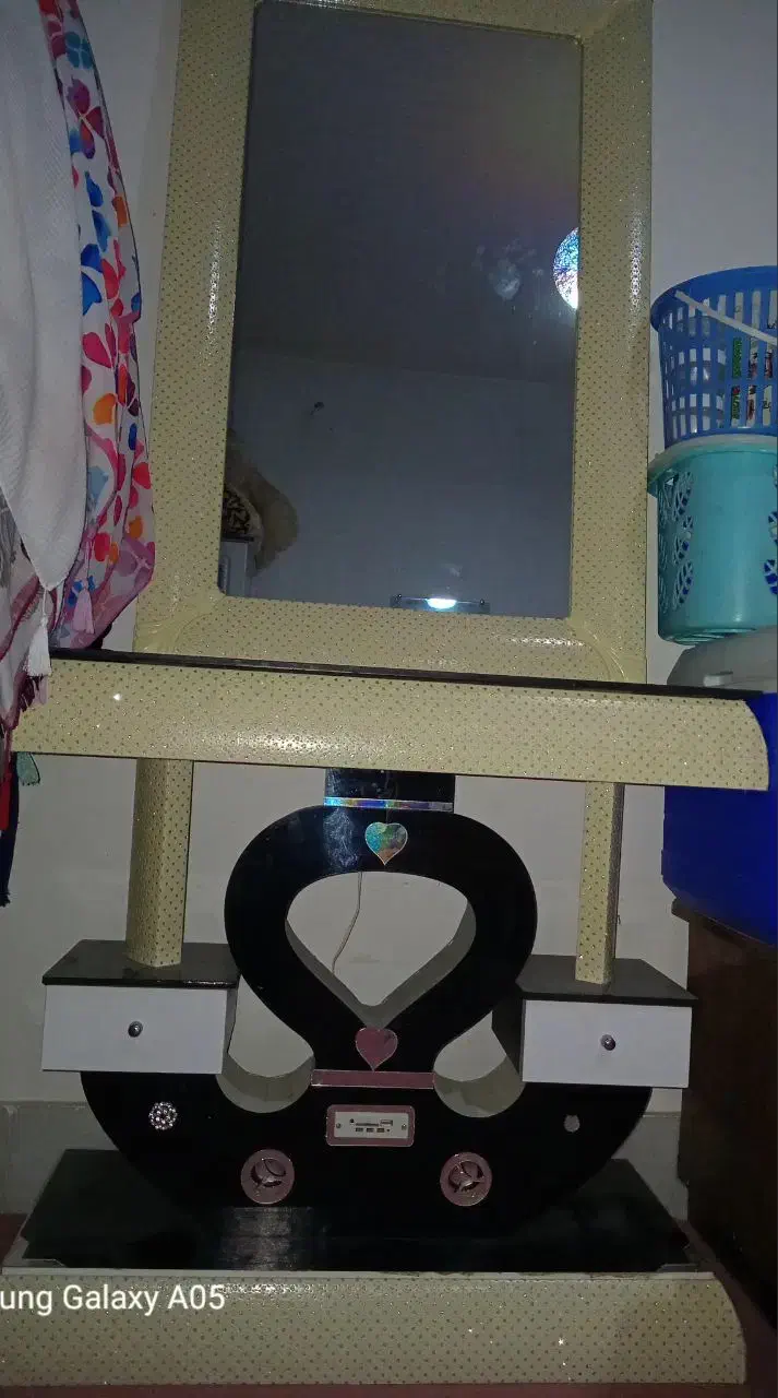 کریر وآینه کنسول|کالسکه و لوازم جانبی|خمینی‌شهر, |دیوار