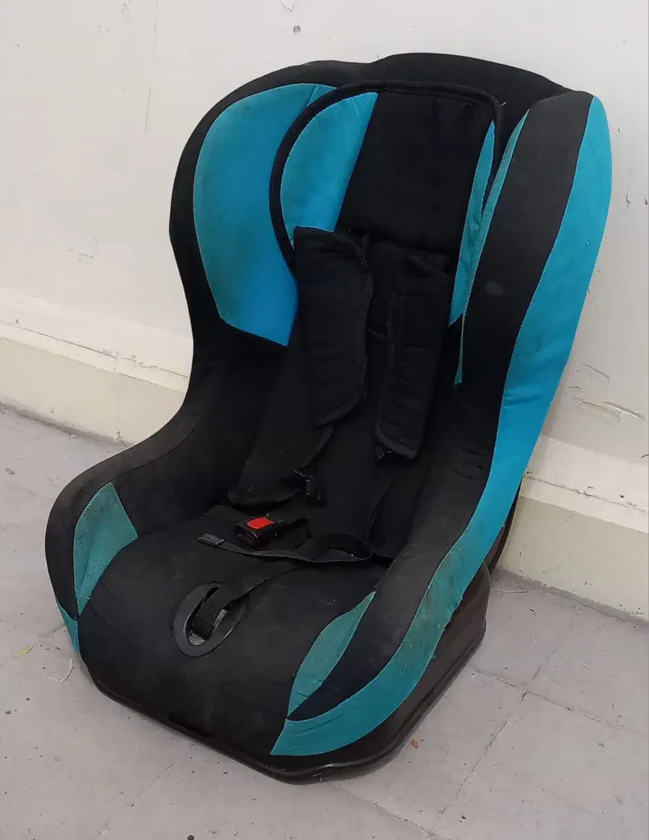 صندلی کودک داخل ماشین درحد نوو با ضمانت سلامت جنس|تخت و صندلی بچه|سنندج, |دیوار