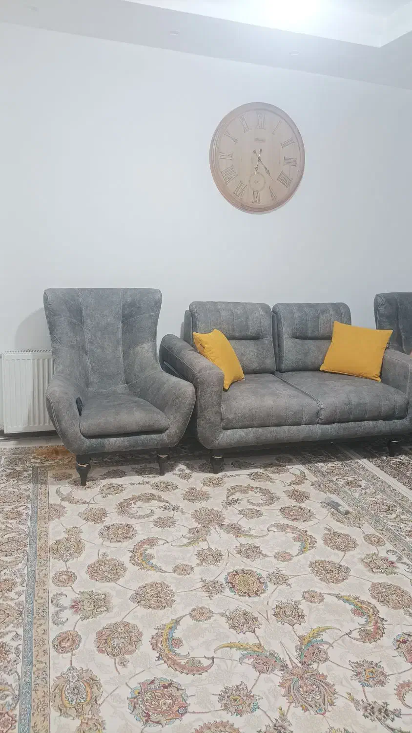 مبل 4نفره کاملاسالم|مبلمان خانگی و میز عسلی|رباط‌کریم, نصیرشهر|دیوار