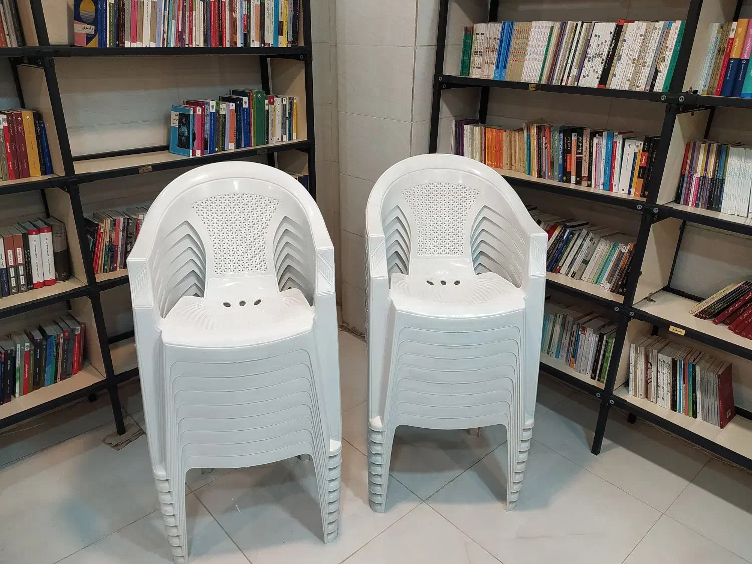 صندلی پلاستیکی نو|صندلی و نیمکت|کرمانشاه, |دیوار