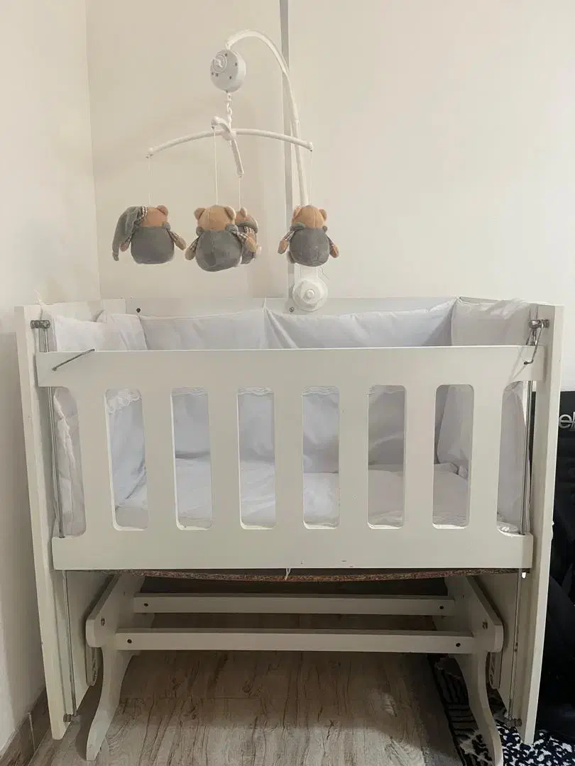 تخت کنار مادر مناسب تا ۳سالگی|تخت و صندلی بچه|چابکسر, |دیوار