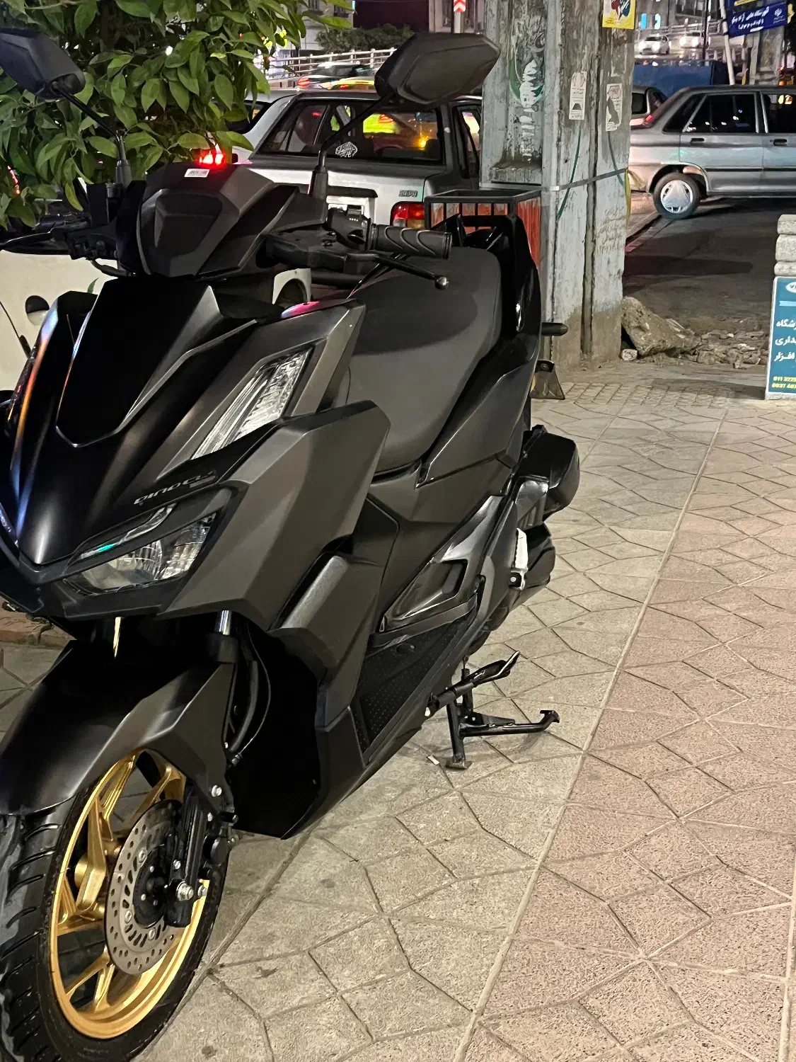 موتوروایرو|موتورسیکلت|بابل, |دیوار