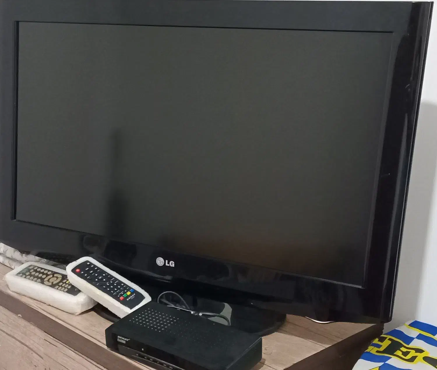 تلویزیون|تلویزیون و پروژکتور|لاهیجان, کوی زمانی|دیوار