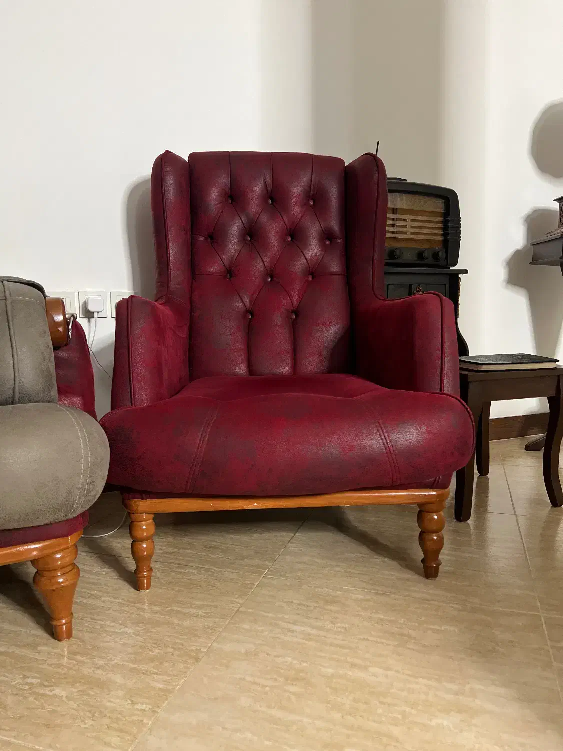 مبلمان هشت نفره به همراه میز وسط و دو عدد عسلی|مبلمان خانگی و میز عسلی|نوشهر, |دیوار