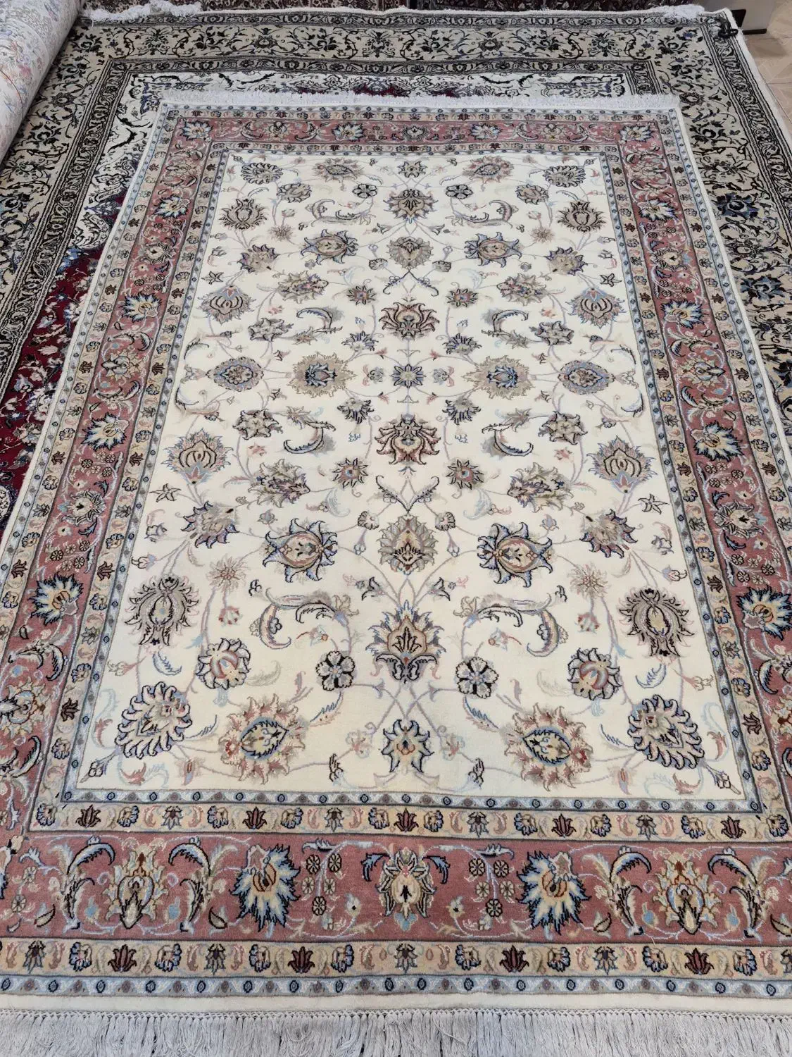 فرش دستباف تک ۶ متری افشان. گالری فرش ایران|فرش|مشهد, حجت|دیوار