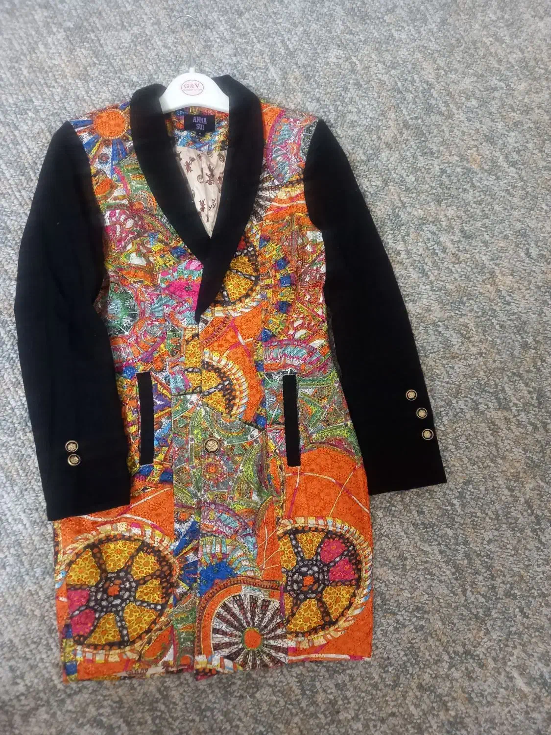 پالتو|لباس|جهرم, |دیوار