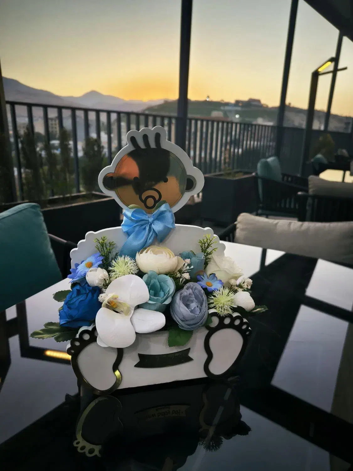 انجام انواع کارهای گل آرایی ،دسته گل|خدمات پذیرایی، مراسم|بروجرد, |دیوار