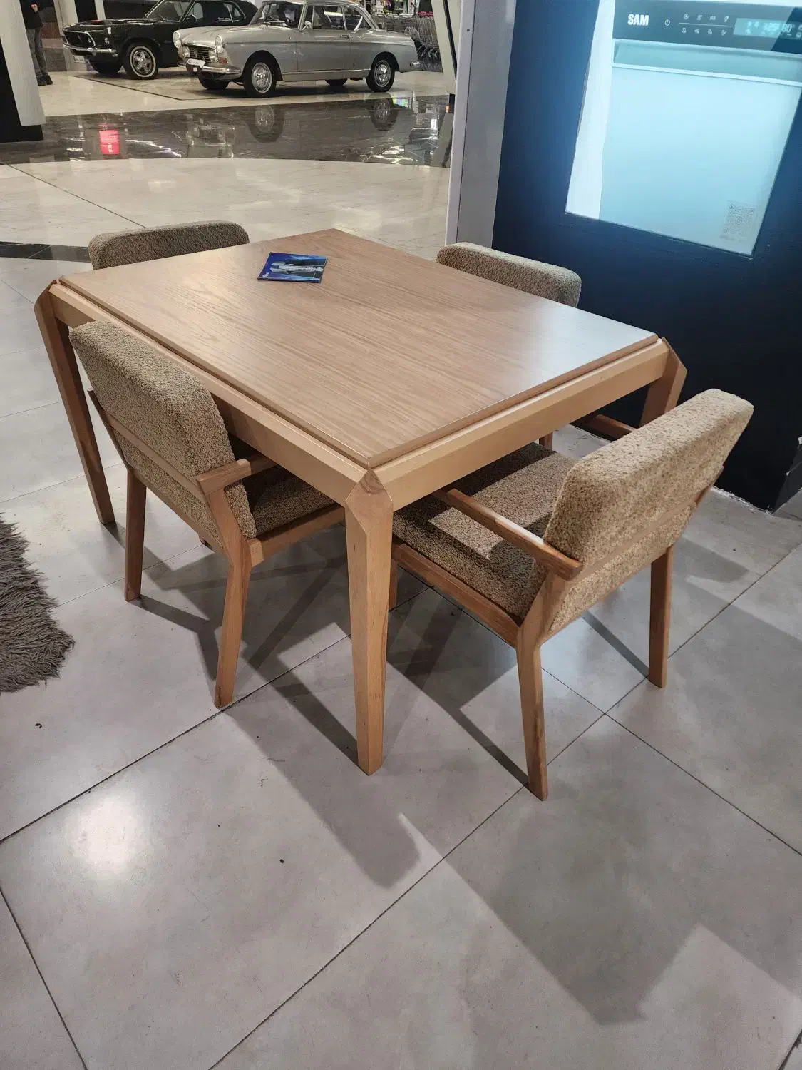 میز غداخوری ۴ نفره|میز و صندلی غذاخوری|تهران, آبشار تهران (دریاچه)|دیوار