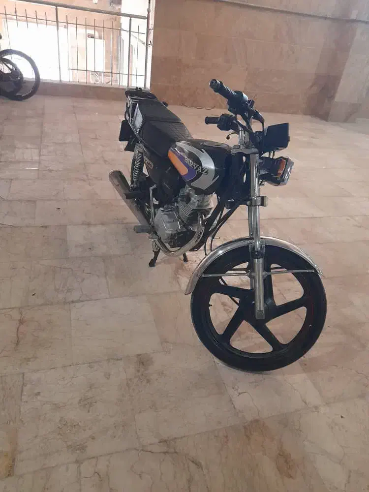 پرواز ۱۲۵ درحد|موتورسیکلت|سرعین, |دیوار