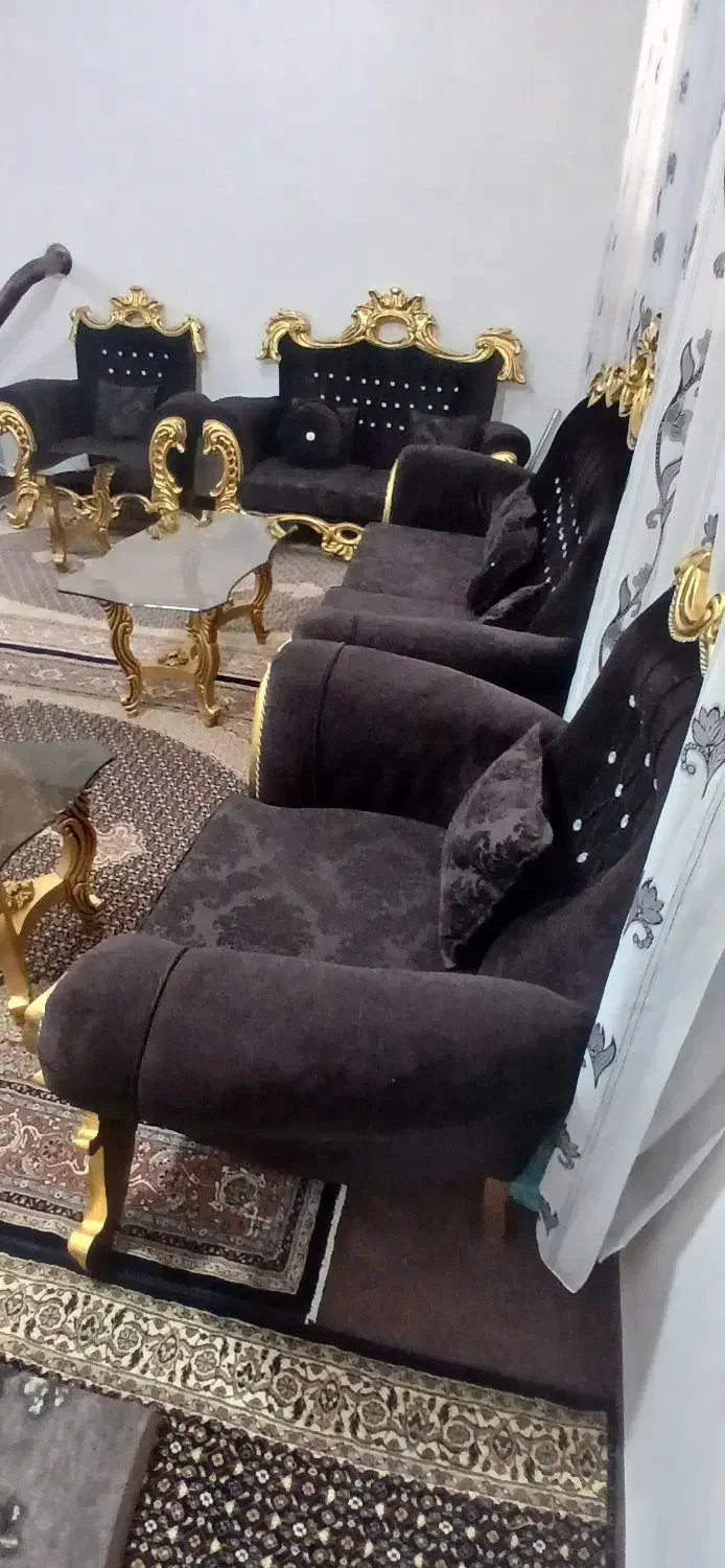 فروشی نو هستن به دلیل تغییرات میفروشیم|مبلمان خانگی و میز عسلی|نوشین شهر, |دیوار