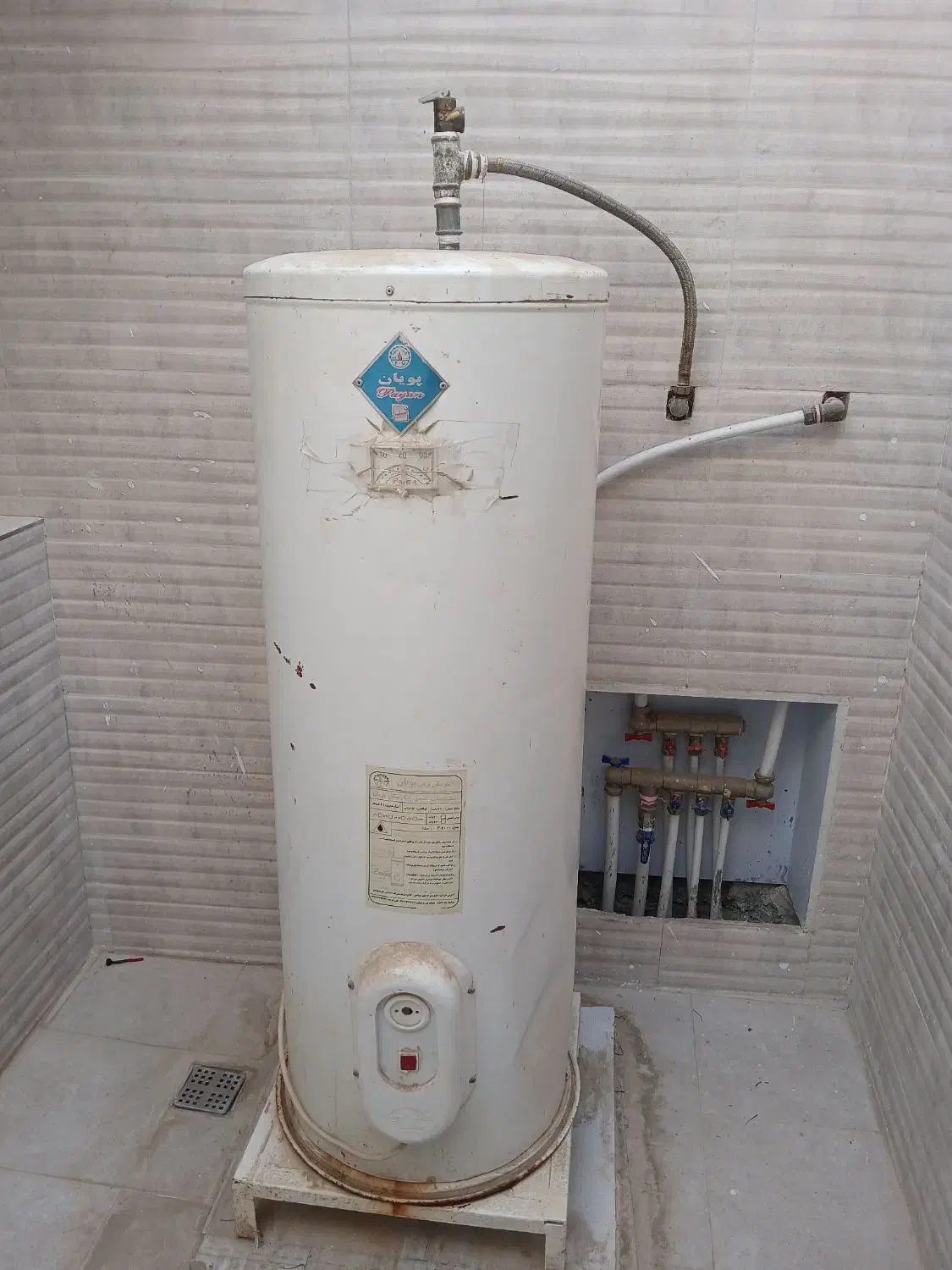 آبگرمکن پویان جنس خوب ایستاده ۱۳۰ لیتری عالیشهر|آبگرمکن، پکیج، شوفاژ|بوشهر, |دیوار