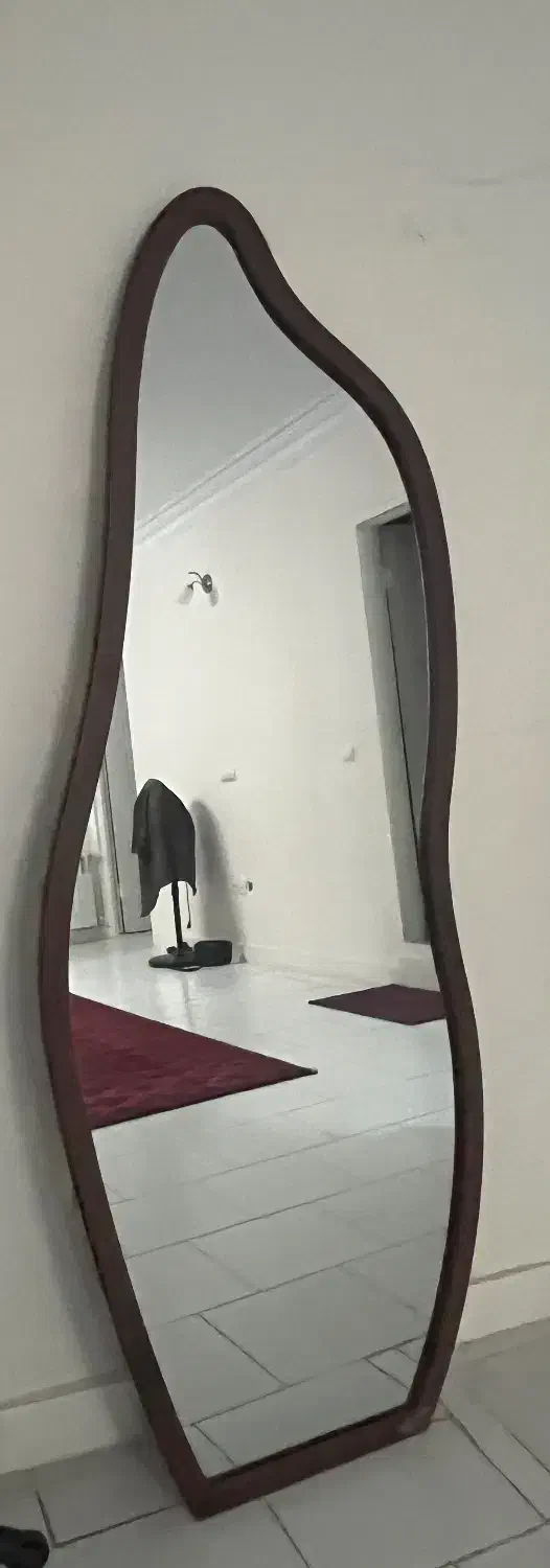 اینه قدی چوبی|آینه|تهران, فلسطین (میدان انقلاب)|دیوار