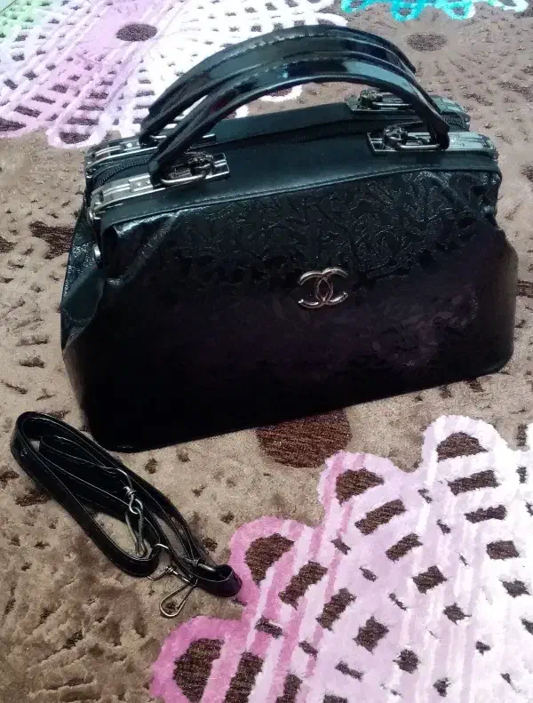 کیف مجلسی صندوقی|کیف، کفش، کمربند|رشت, کوی قدس|دیوار