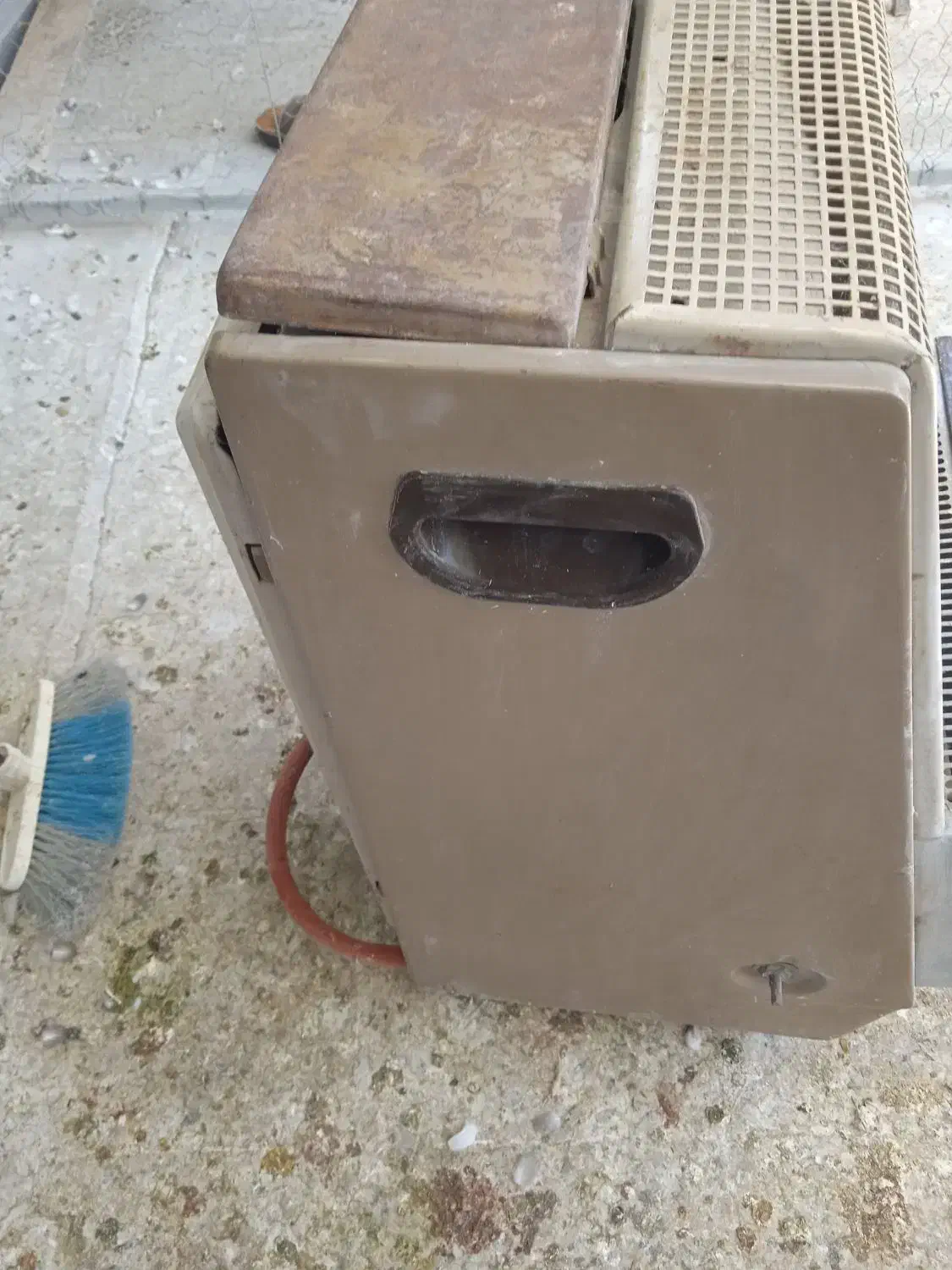 بخاری کپسولی بوتان|بخاری، هیتر، شومینه|کازرون, |دیوار