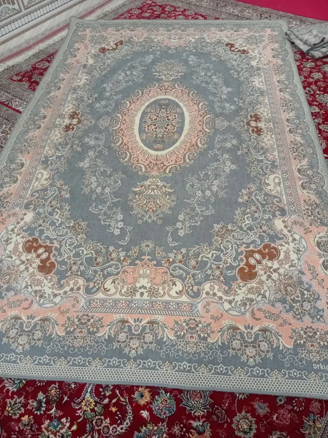 روفرشی|روفرشی|بروجرد, |دیوار