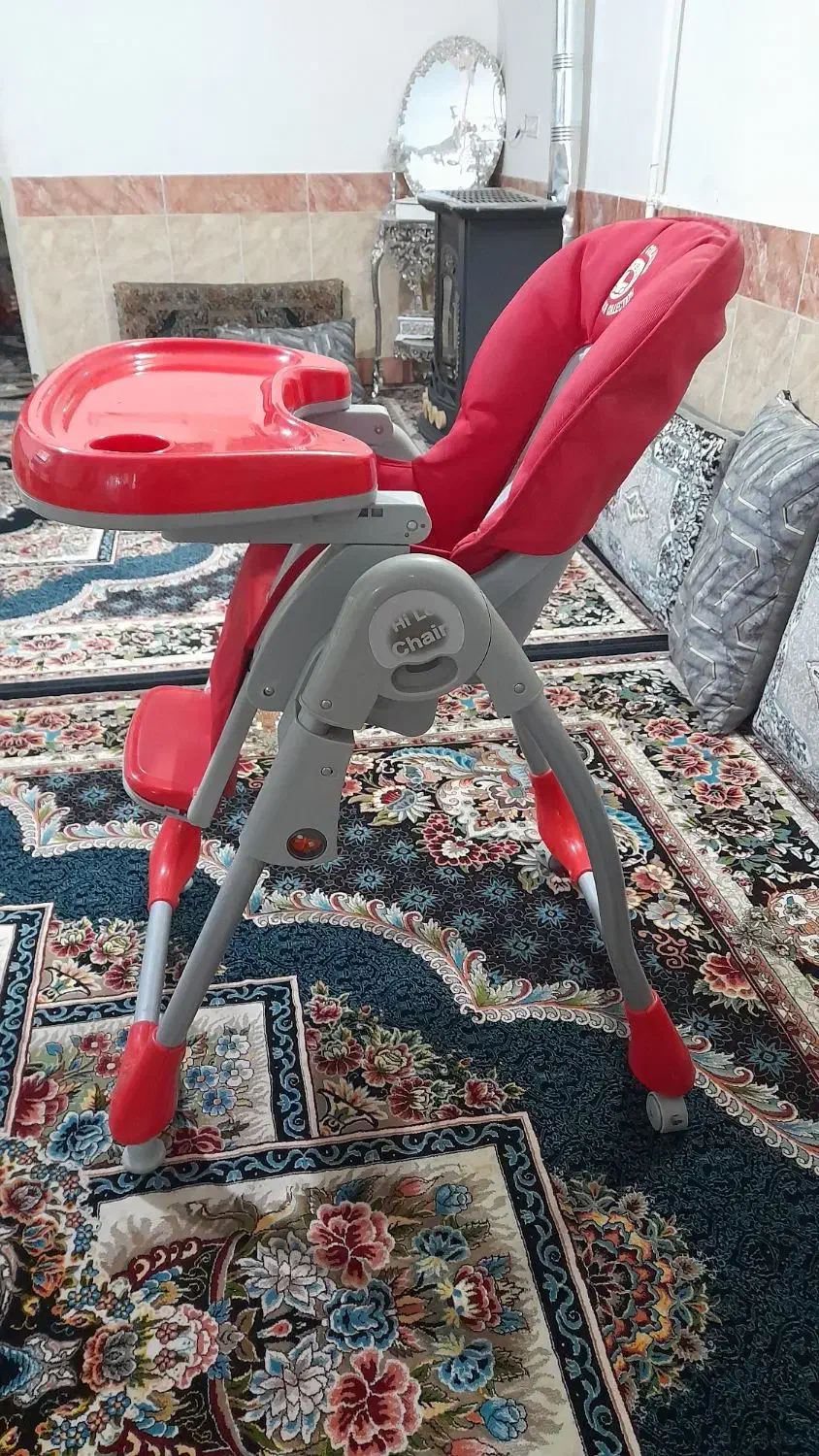 صندلی غذا خوری کودک|تخت و صندلی بچه|سبزوار, باهنر|دیوار