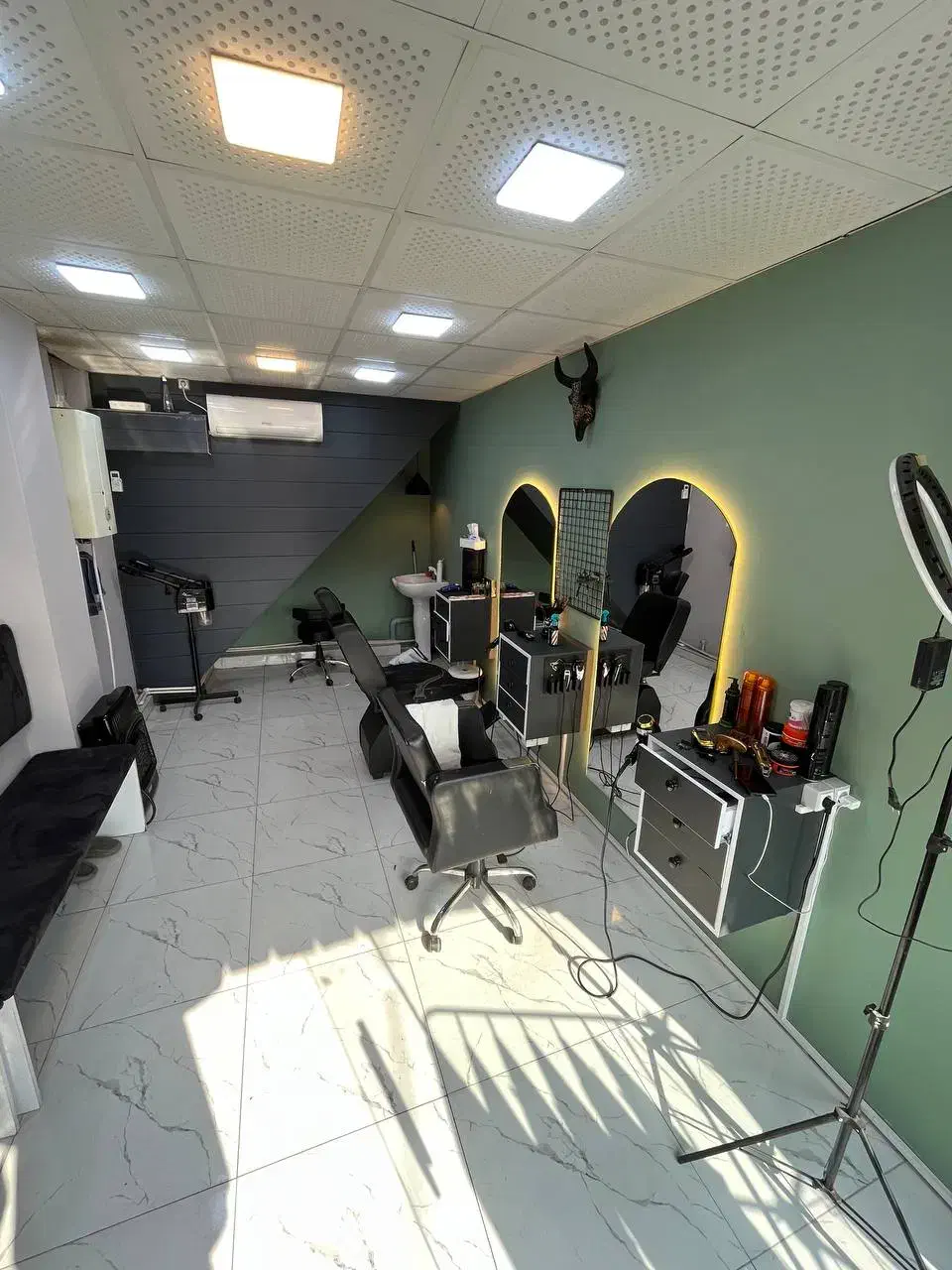 استخدام ارایشگر مردانه|استخدام درمانی، زیبایی، بهداشتی|رشت, کوی طالقانی|دیوار