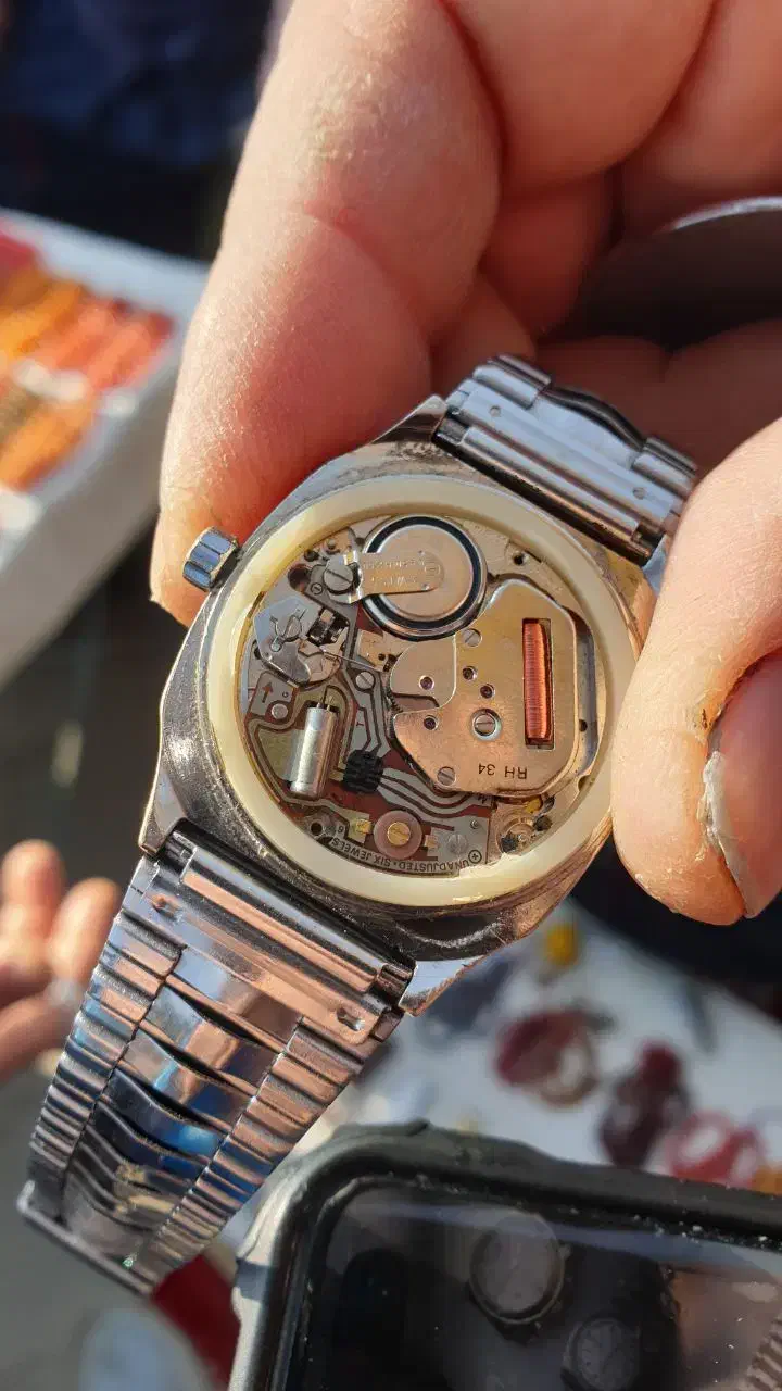 ساعت سوئیسی کوارتز اصل قدیمی|ساعت|مهاباد (آذربایجان غربی), |دیوار