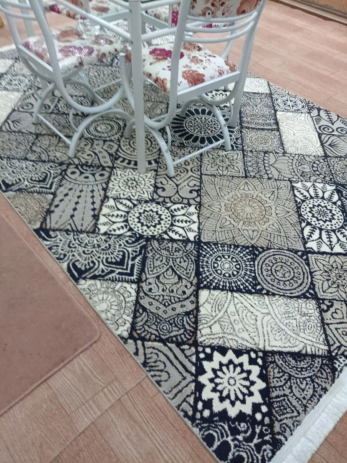 فرش 6متری کاملا سالم در حد نو|فرش|سامان, |دیوار