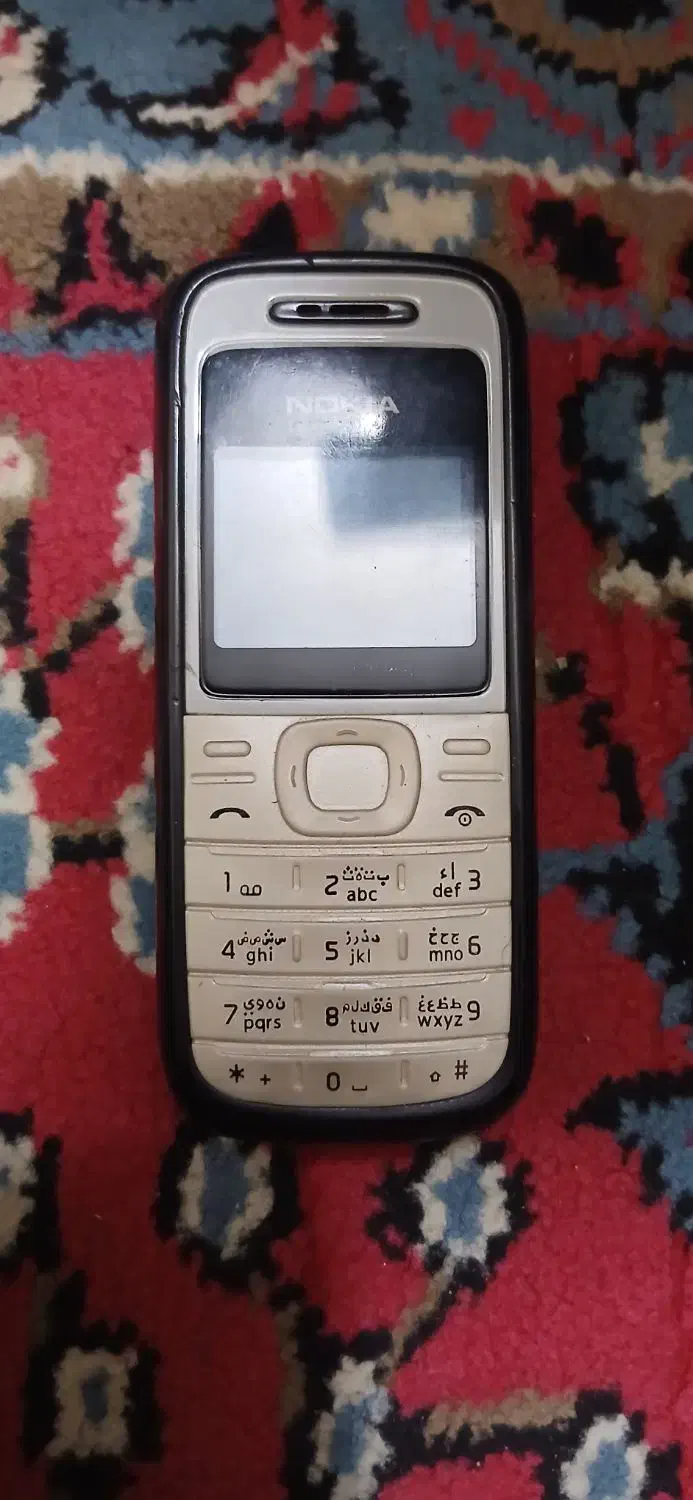 گوشی ساده رنگی|موبایل|قم, ولیعصر|دیوار