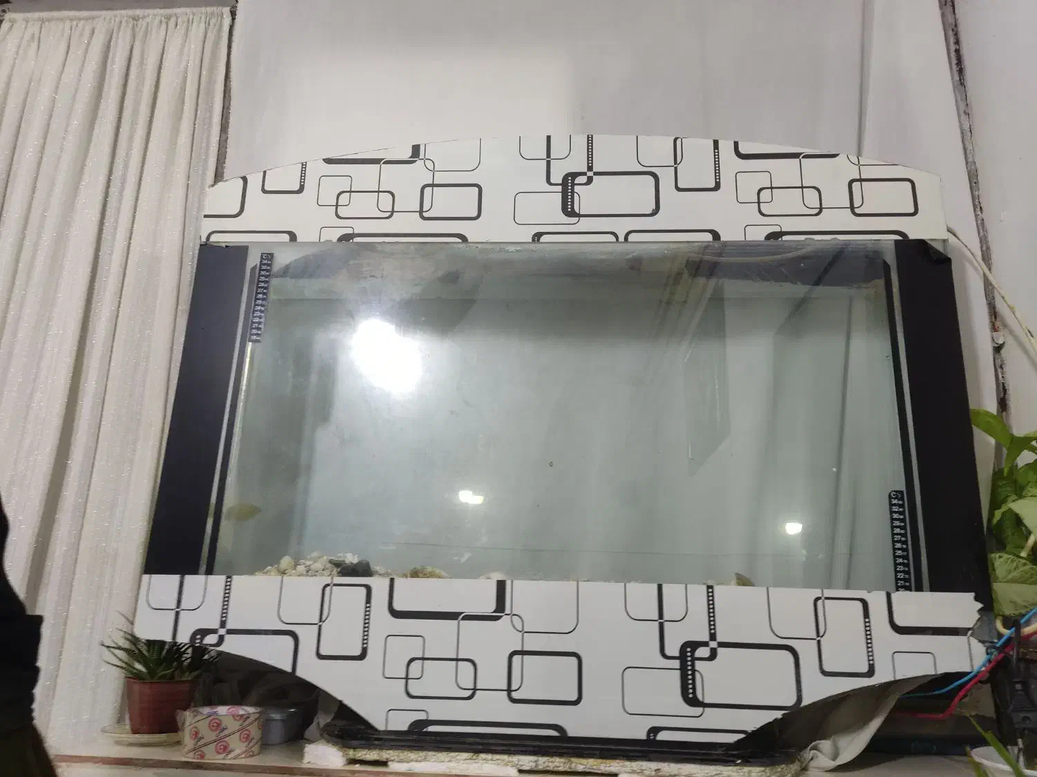 اکواریوم نیازبه تعمیرداره جزئی معاوضه دارم همستر|ماهی|کاشمر, |دیوار