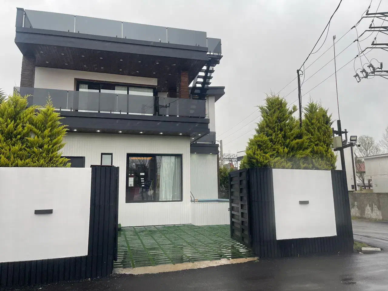 اجاره ویلاباغ۳۴۰متری استخردار مبله/روف(خانم الهی)|اجارهٔ خانه و ویلا|رویان, |دیوار