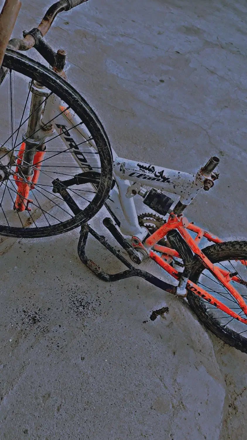 تنه دوچرخه همراه با بعضی وسایل|دوچرخه، اسکیت، اسکوتر|سراوان, |دیوار