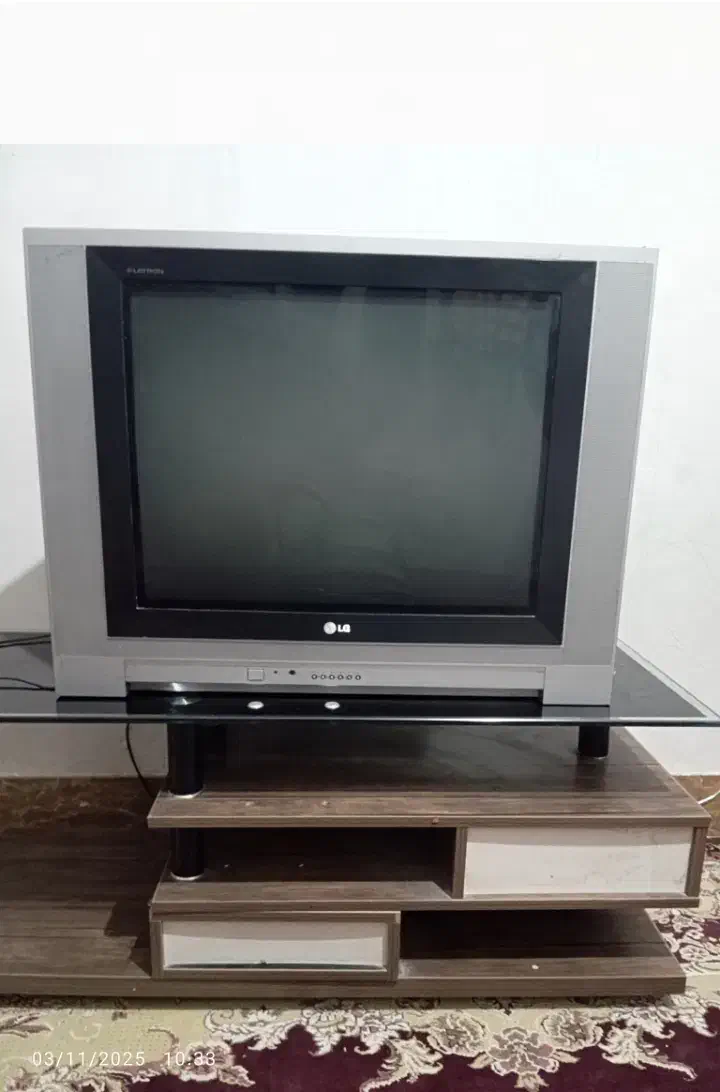 تلویزیون رنگی ۲۹اینچ برندLG|تلویزیون و پروژکتور|کازرون, |دیوار