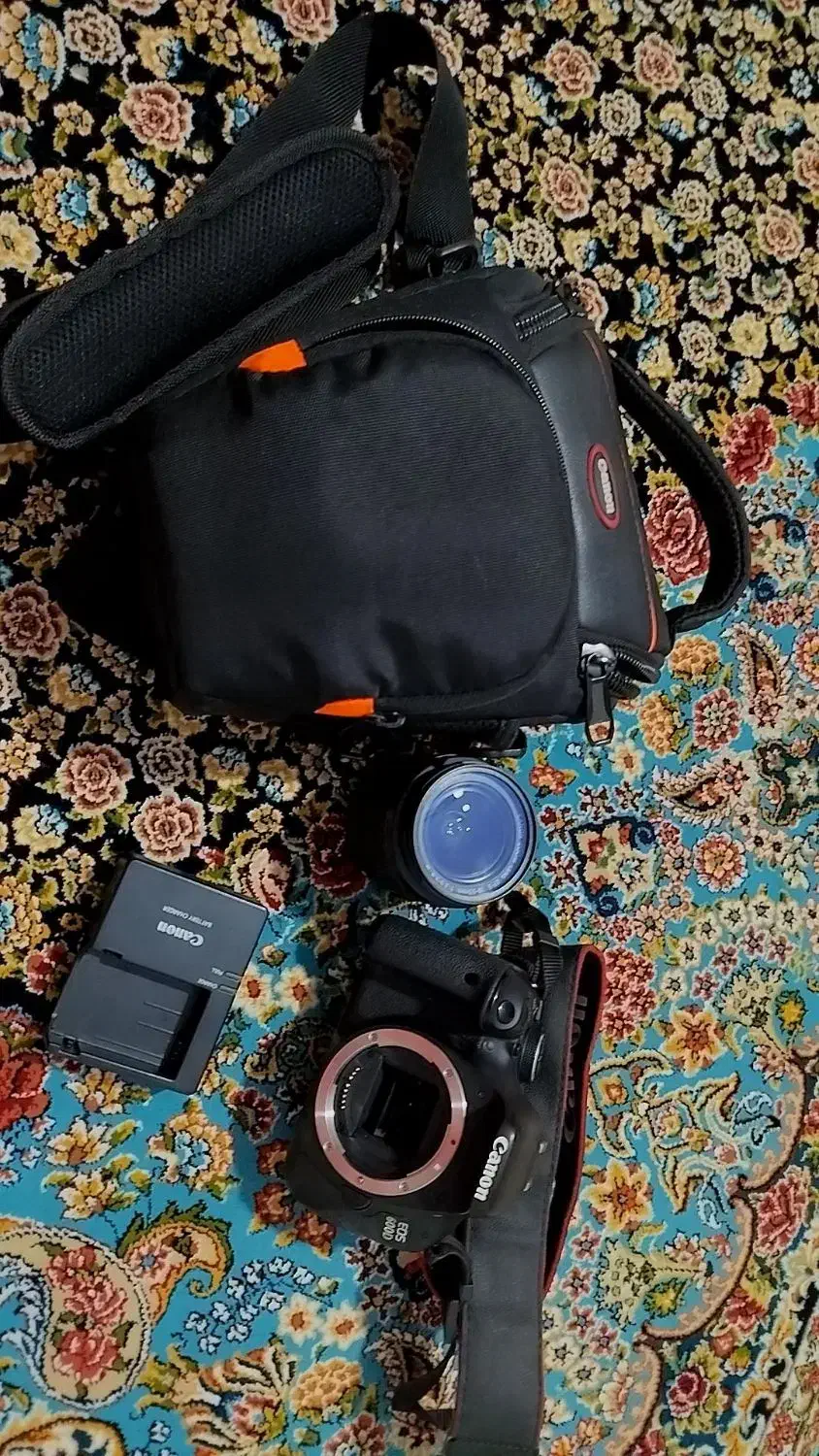 دروبین 600d کنون|دوربین عکاسی و فیلم‌برداری|کرج, شهرک جهان‌نما|دیوار