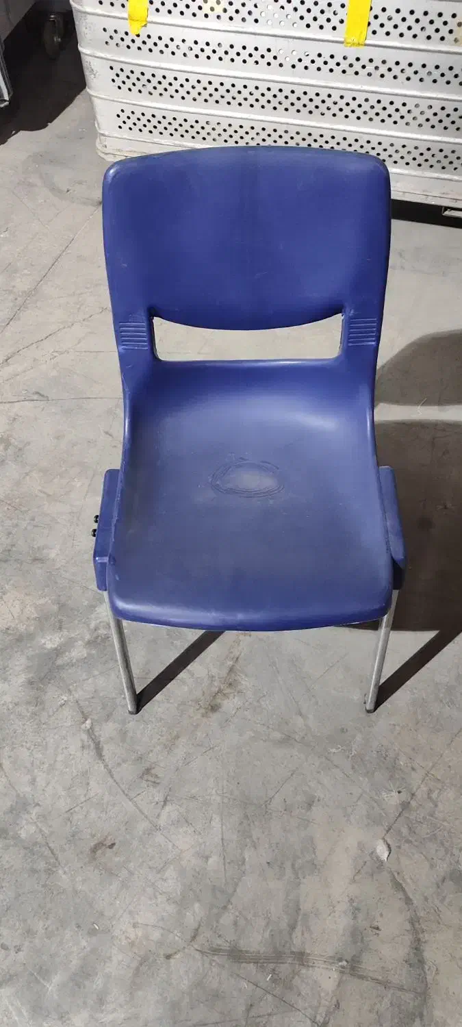 صندلی پلاستیکی|صندلی و نیمکت|کاشان, شریعتی|دیوار