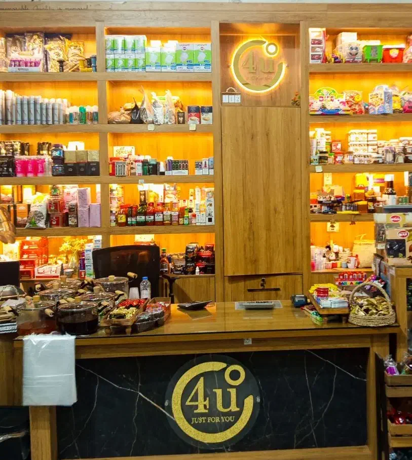 نیازمند به دو فروشنده خانم و آقا سن بالای ۲۵ سال|استخدام خدمات فروشگاه و رستوران|رفسنجان, |دیوار