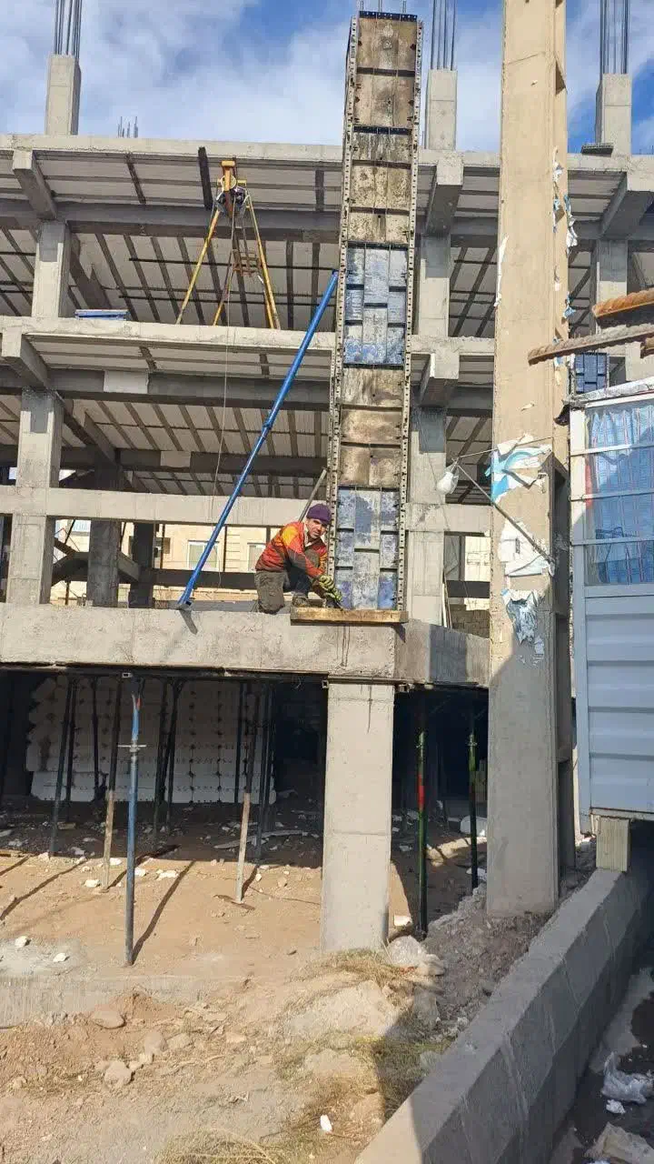 یک نفر الماتور بند و قالب بند نیازمندیم|استخدام معماری، عمران و ساختمانی|میانه, |دیوار