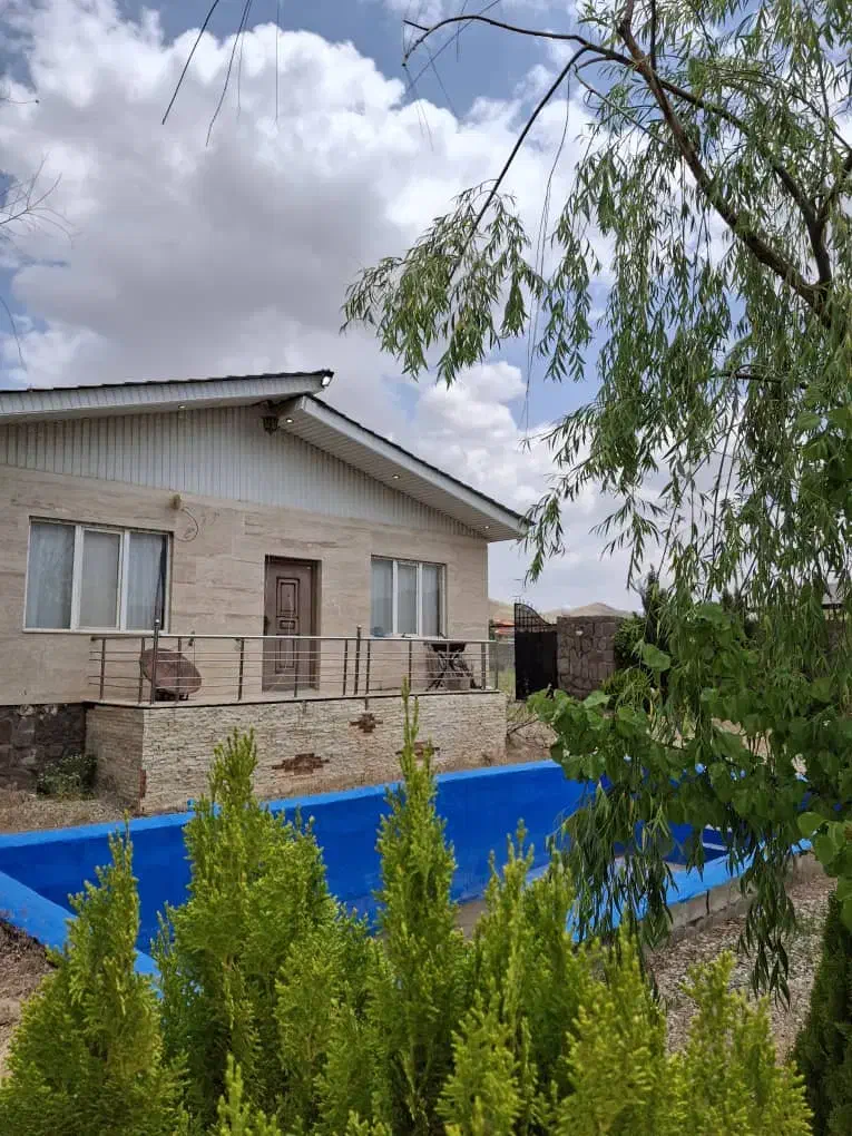 ۳۰۰متربا۱۱۰ویلاو باغچه گرمابسرد دماوند ابسرد جابان|فروش خانه و ویلا|آبسرد, |دیوار