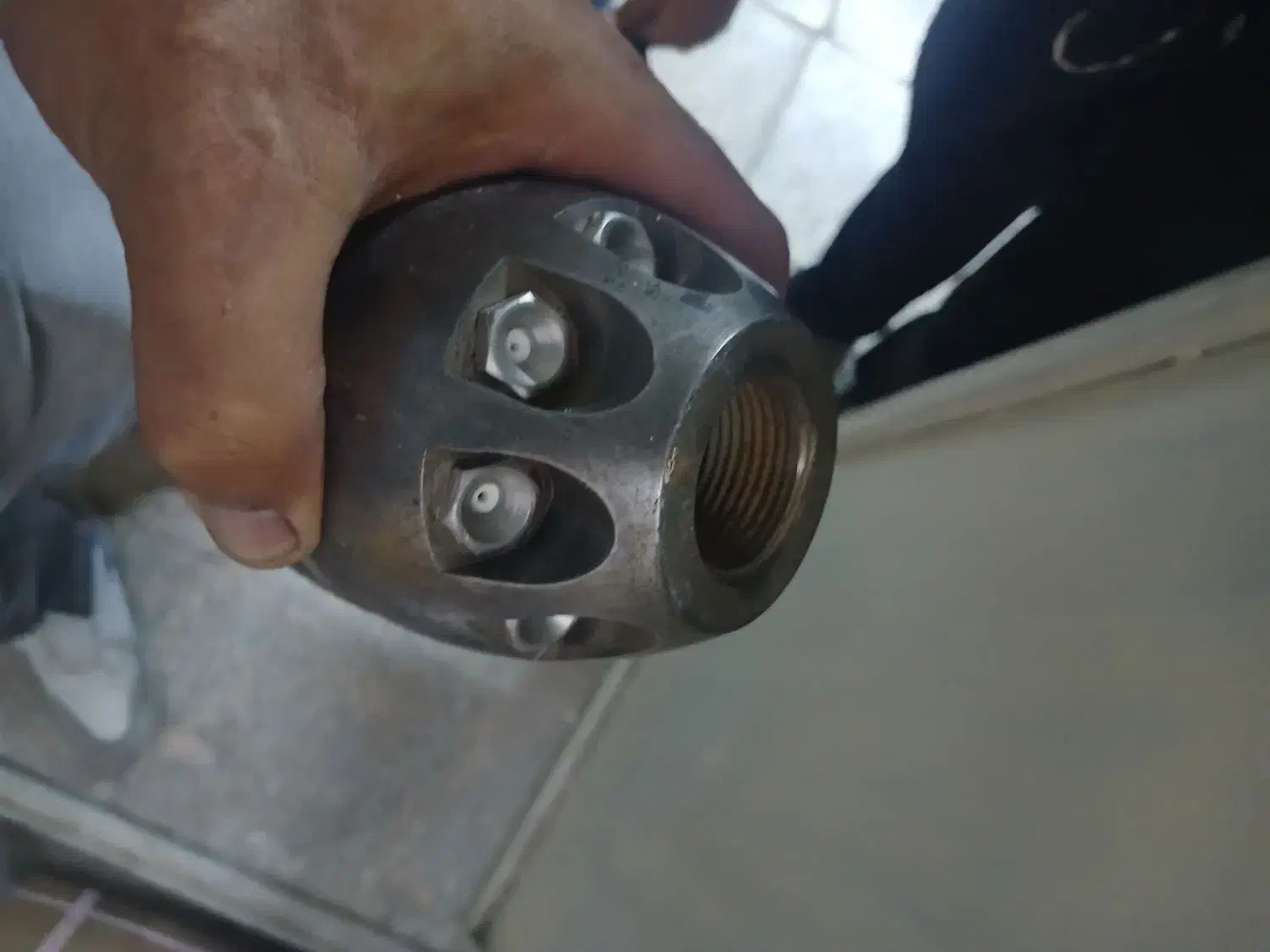 نازل واترجت فاظلاب|ابزارآلات|اصفهان, بختیاردشت (شهرک پرتو)|دیوار