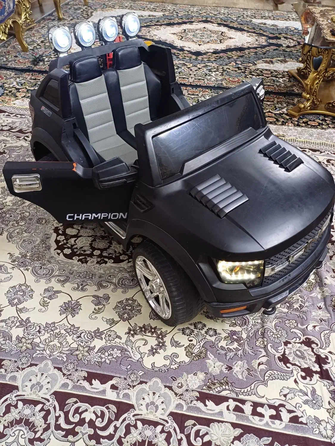 ماشین شاسی بلند|اسباب‌بازی بچه|گلستان (تهران), |دیوار