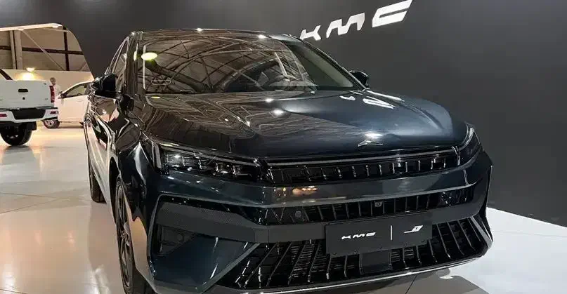 کی ام سی J7 Kmc مدل 1403|خودرو سواری و وانت|شیراز, میرزاکوچک خان|دیوار