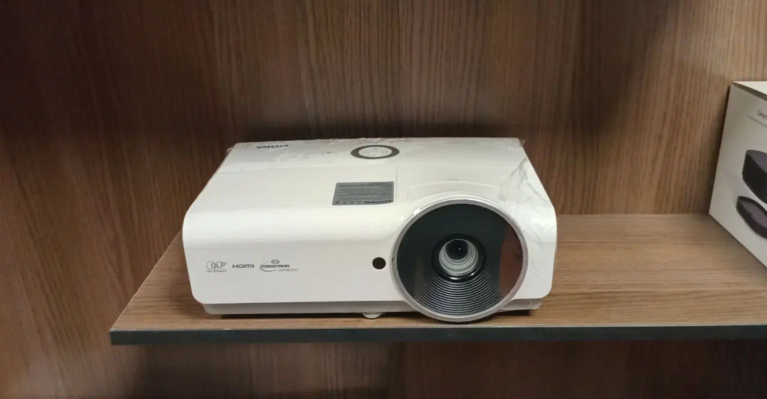 ویدیو پروژکتور vivirek مدل DW886|تلویزیون و پروژکتور|رشت, معلم|دیوار