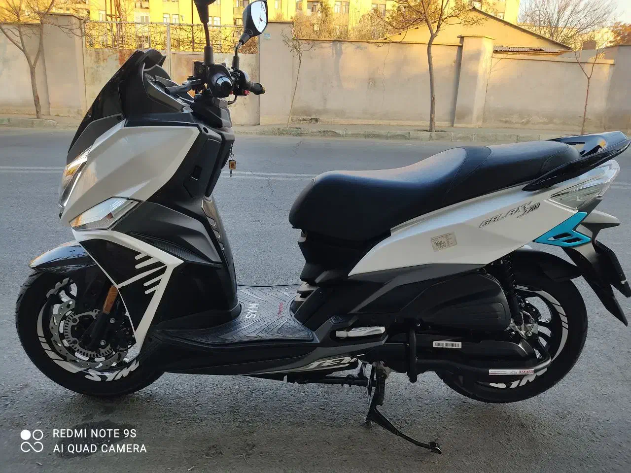 جی ۲۰۰ j  با abs|موتورسیکلت|شهر ری, منصوریه منگل|دیوار