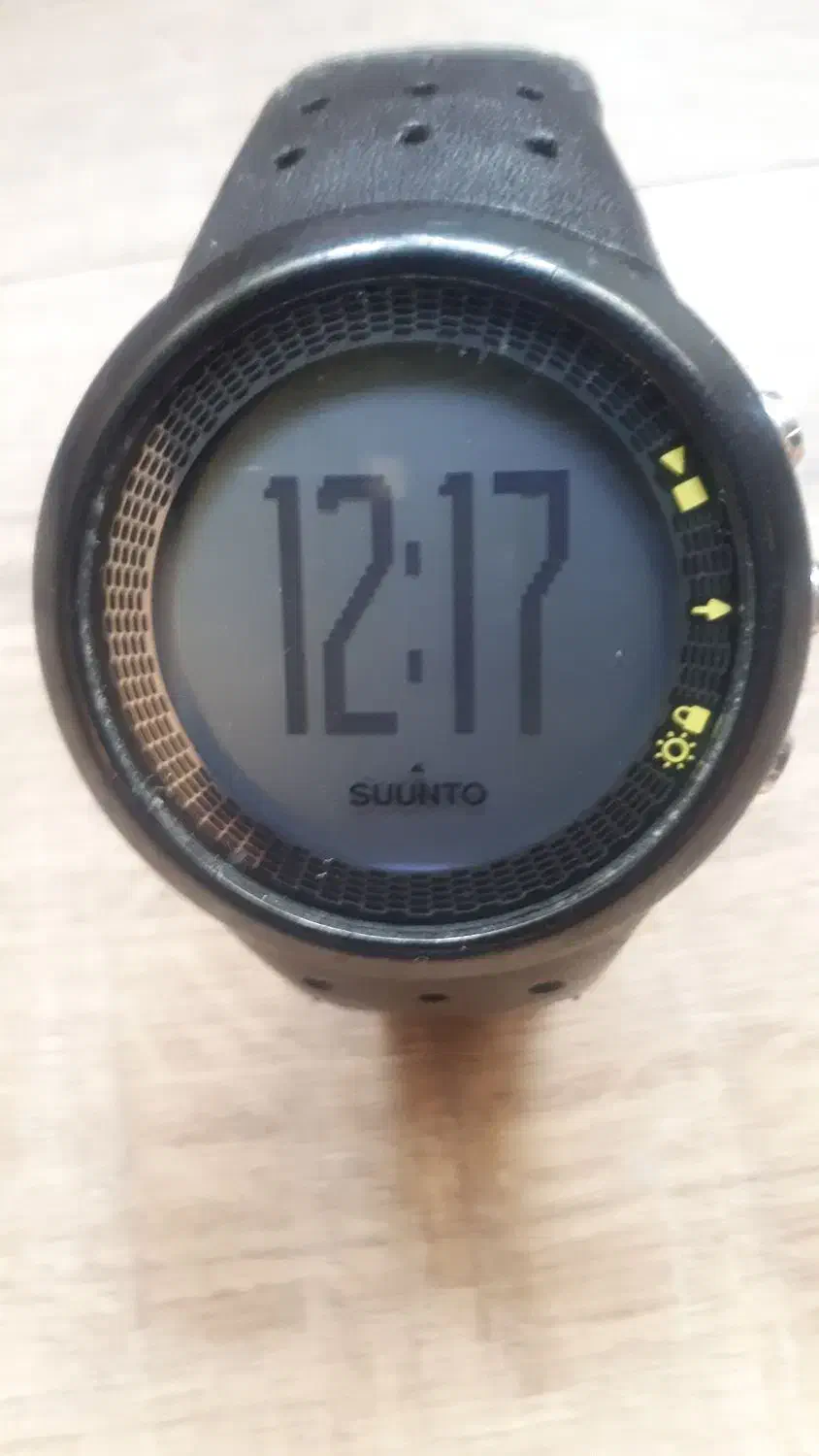 ساعت سانتو|ساعت|تهران, آسمان|دیوار