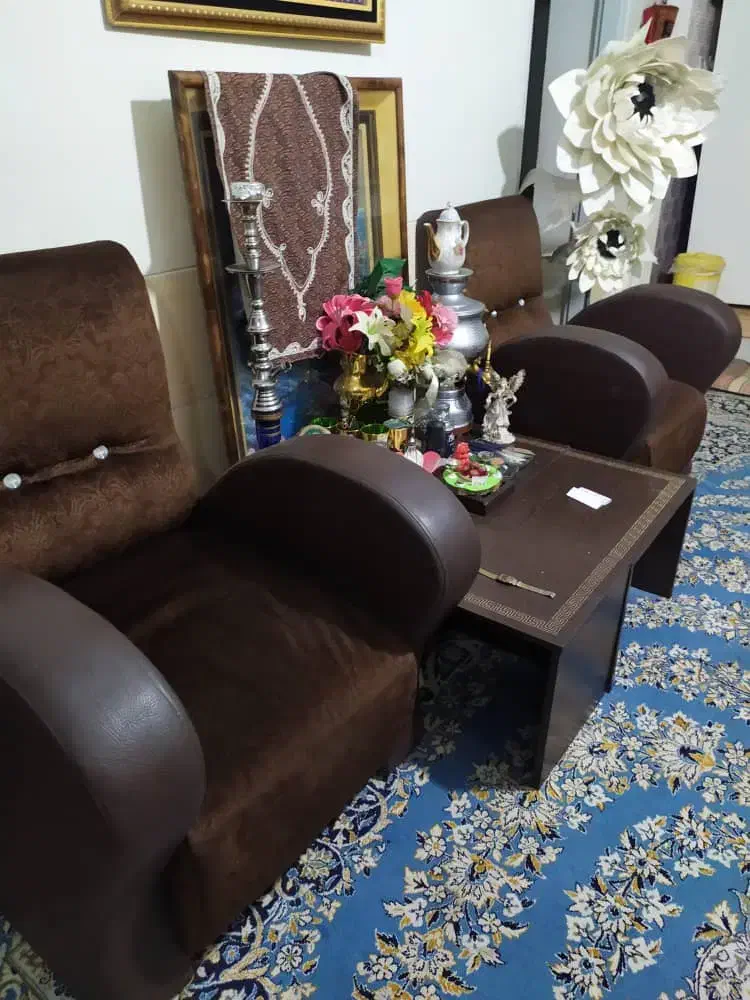 مبل ۷ نفره و تخت|مبلمان خانگی و میز عسلی|شیراز, فاضل|دیوار