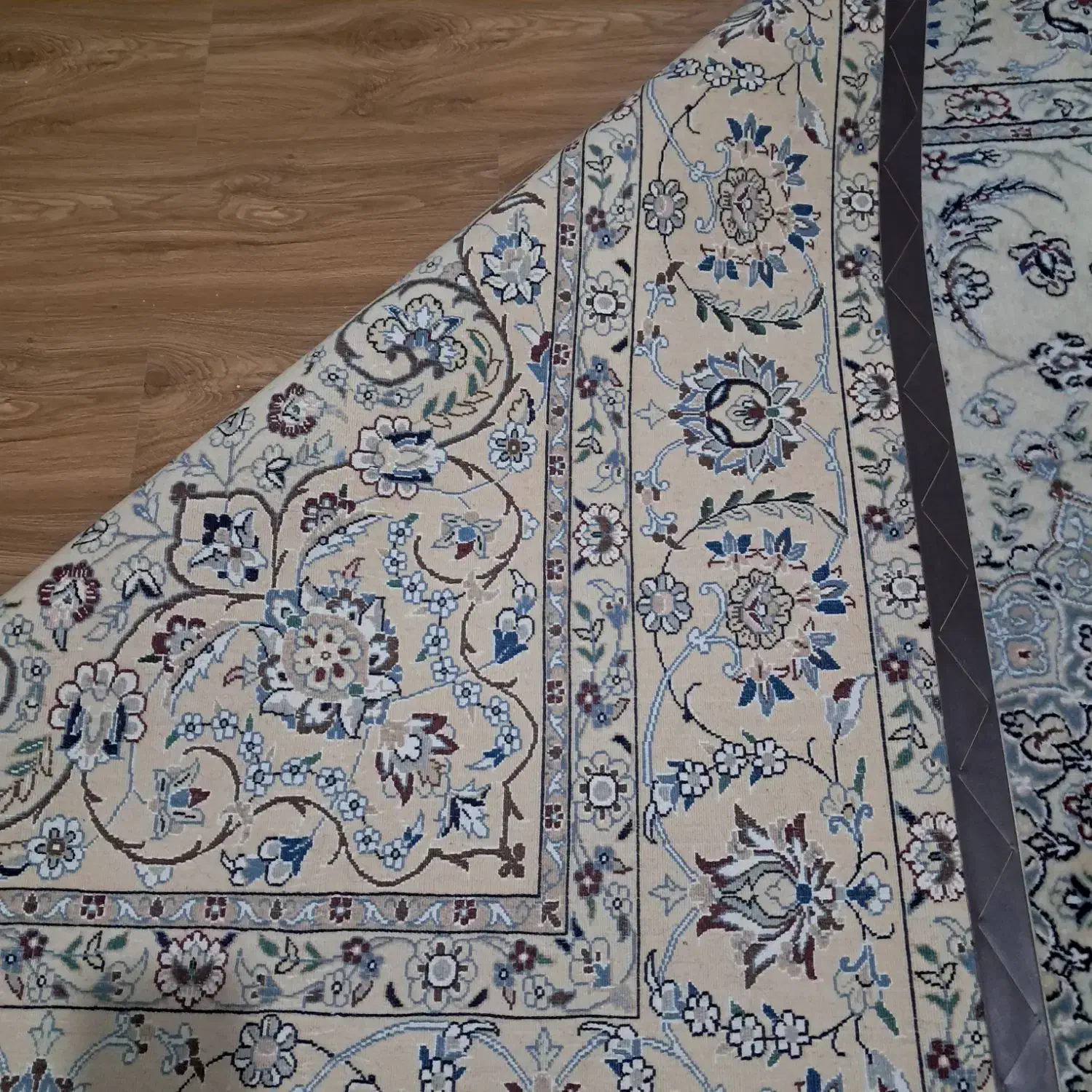 فرش دستباف نائین  گل ابریشم ۹ لا|فرش|تهران, سید خندان (جلفا)|دیوار