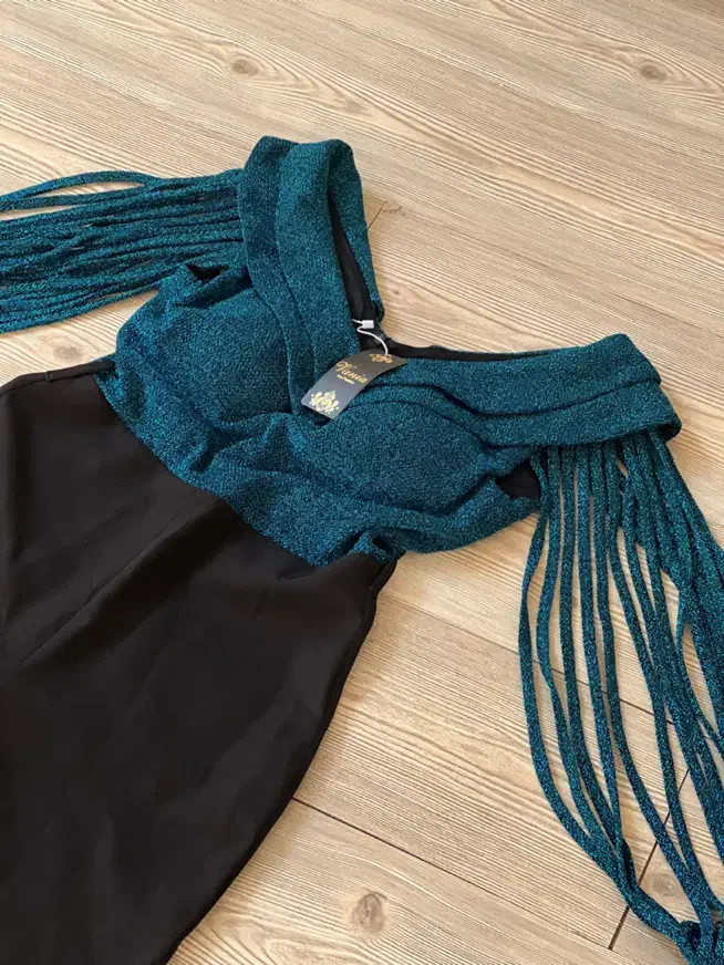 لباس مجلسی و اورال|لباس|قدس, شهر‌قدس|دیوار