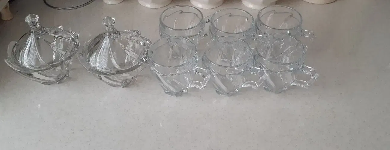 ۶ عدد استکان و ۲ عدد قندان|ظروف سرو و پذیرایی|تویسرکان, |دیوار