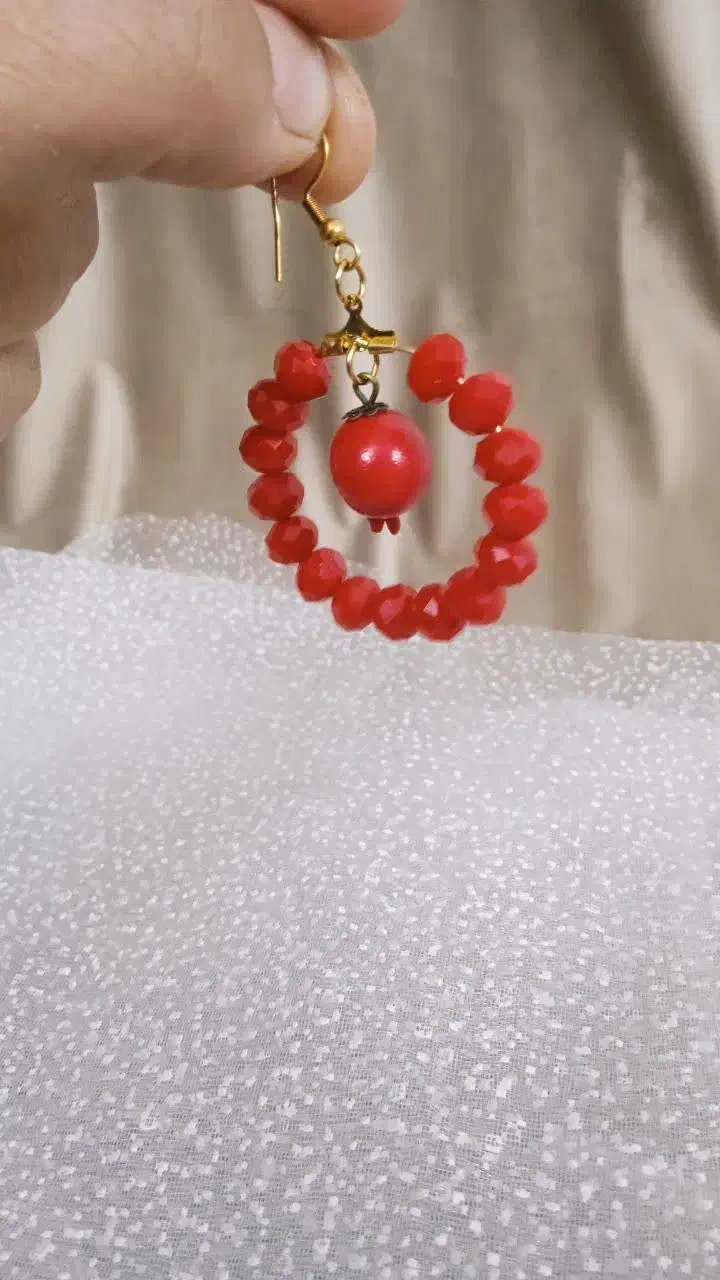 گوشواره یلدایی|بدلیجات|کاشان, رسالت|دیوار