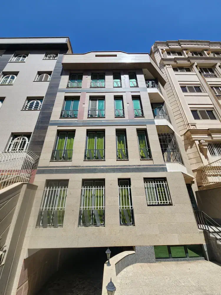 ۱۷۰ متر سه خواب