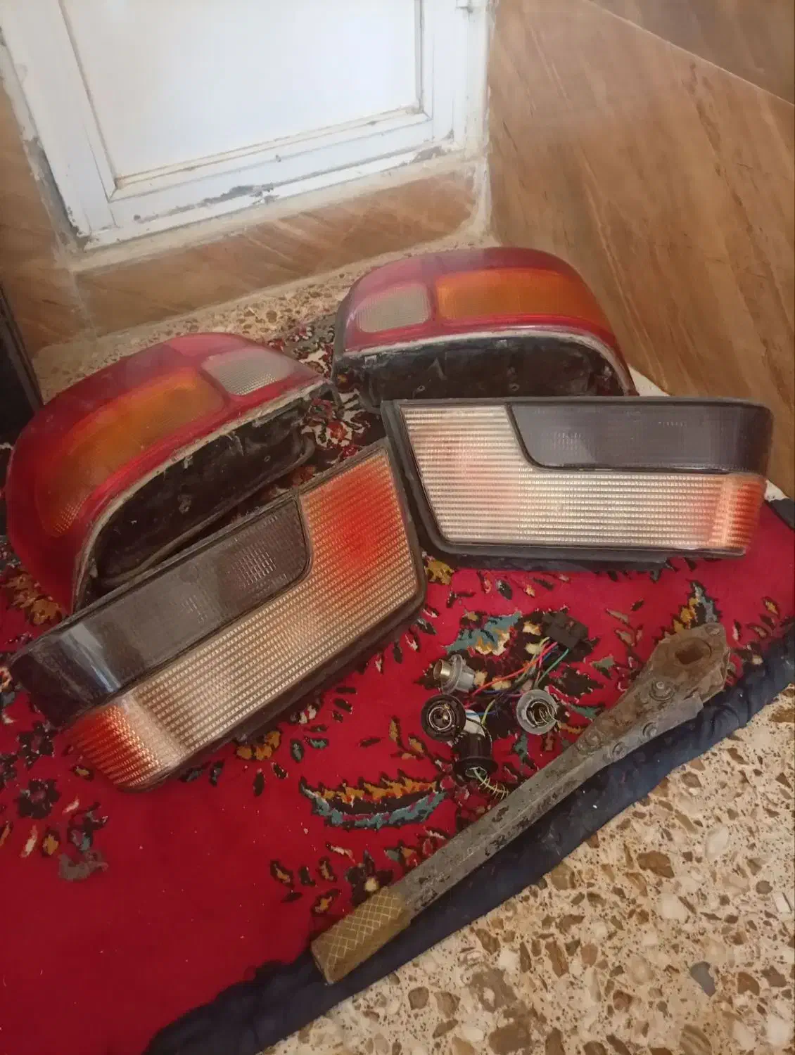 چراغ عقب پژو و چراغ عقب پراید|قطعات یدکی و لوازم جانبی|سنندج, |دیوار