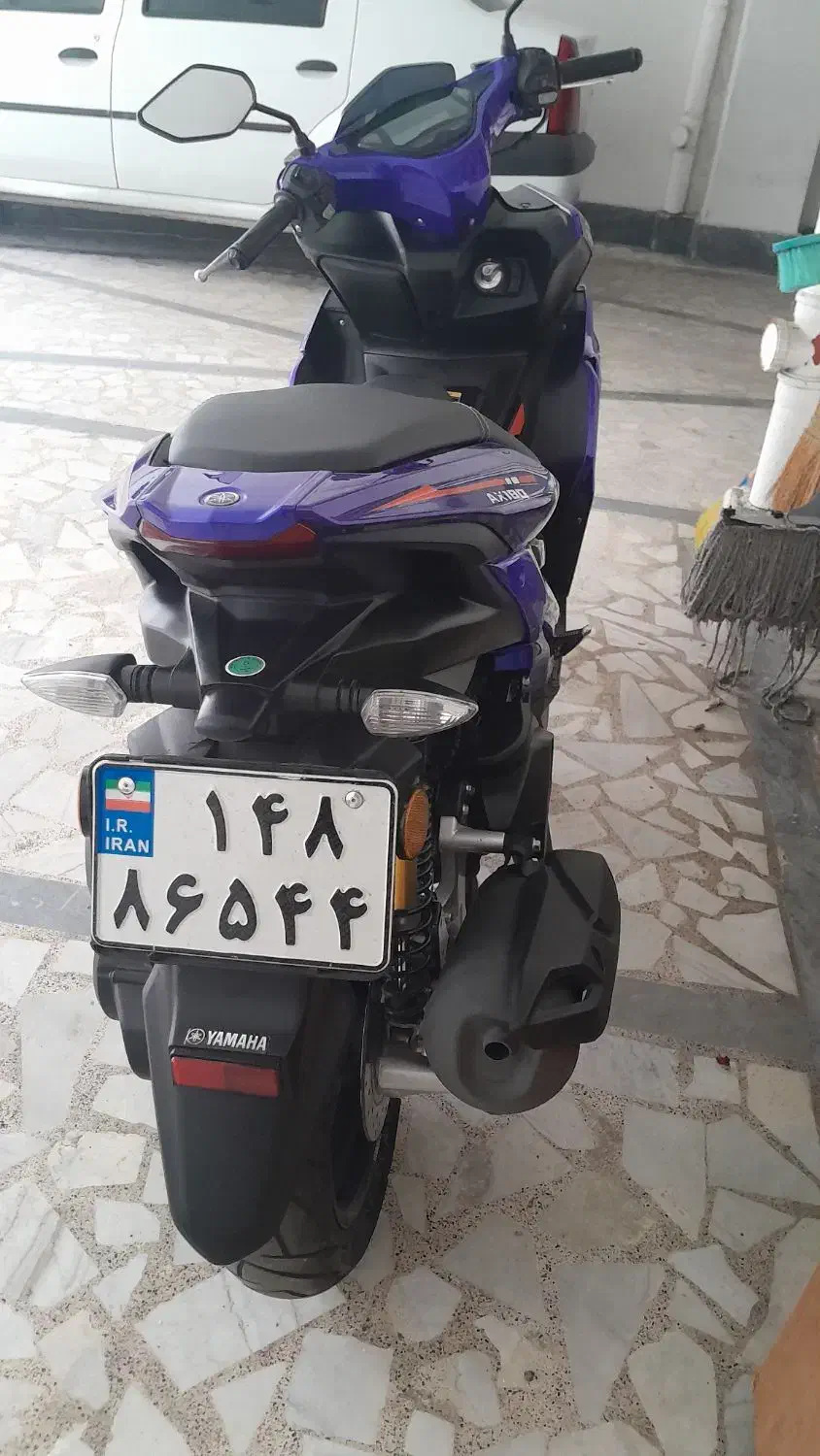 طرح ایروکس|موتورسیکلت|رشت, منظریه|دیوار