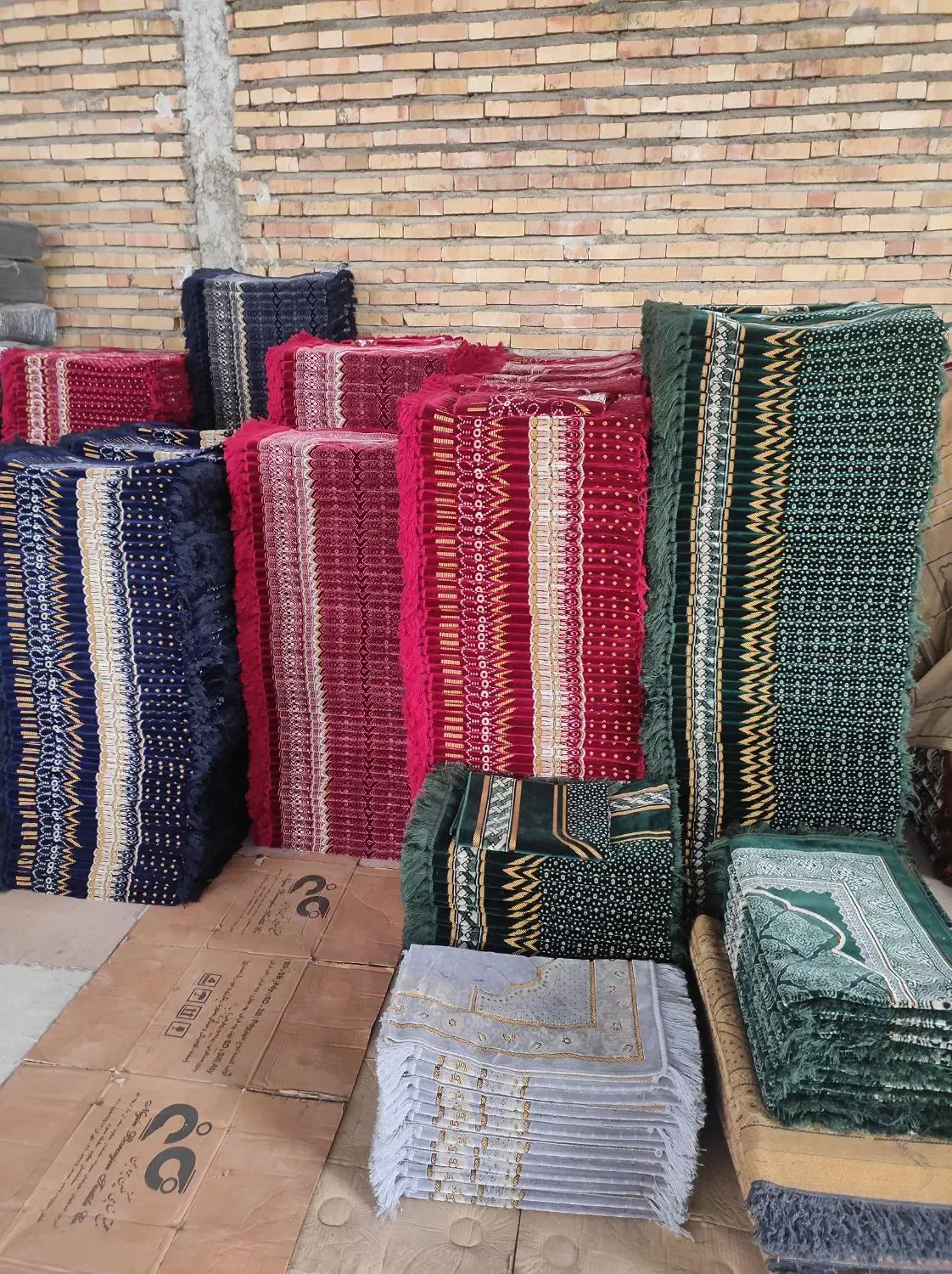 1 نفر کارگر خانم|استخدام صنعتی، فنی، مهندسی|گنبد کاووس, |دیوار